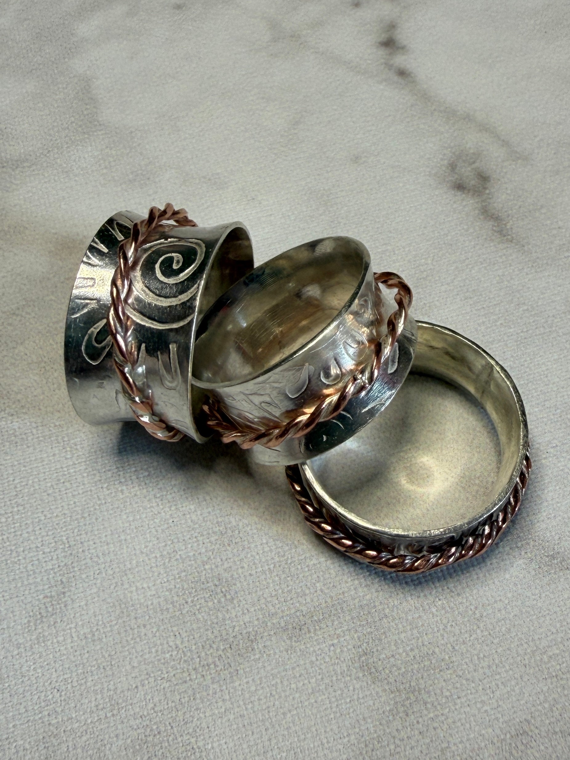 Why choose a spinner ring?