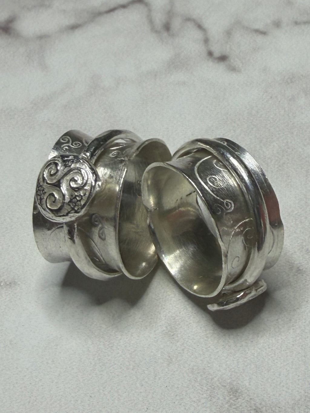 Handmade sterling silver Triskele spinner ring. Good for fidgeting and anti anxiety