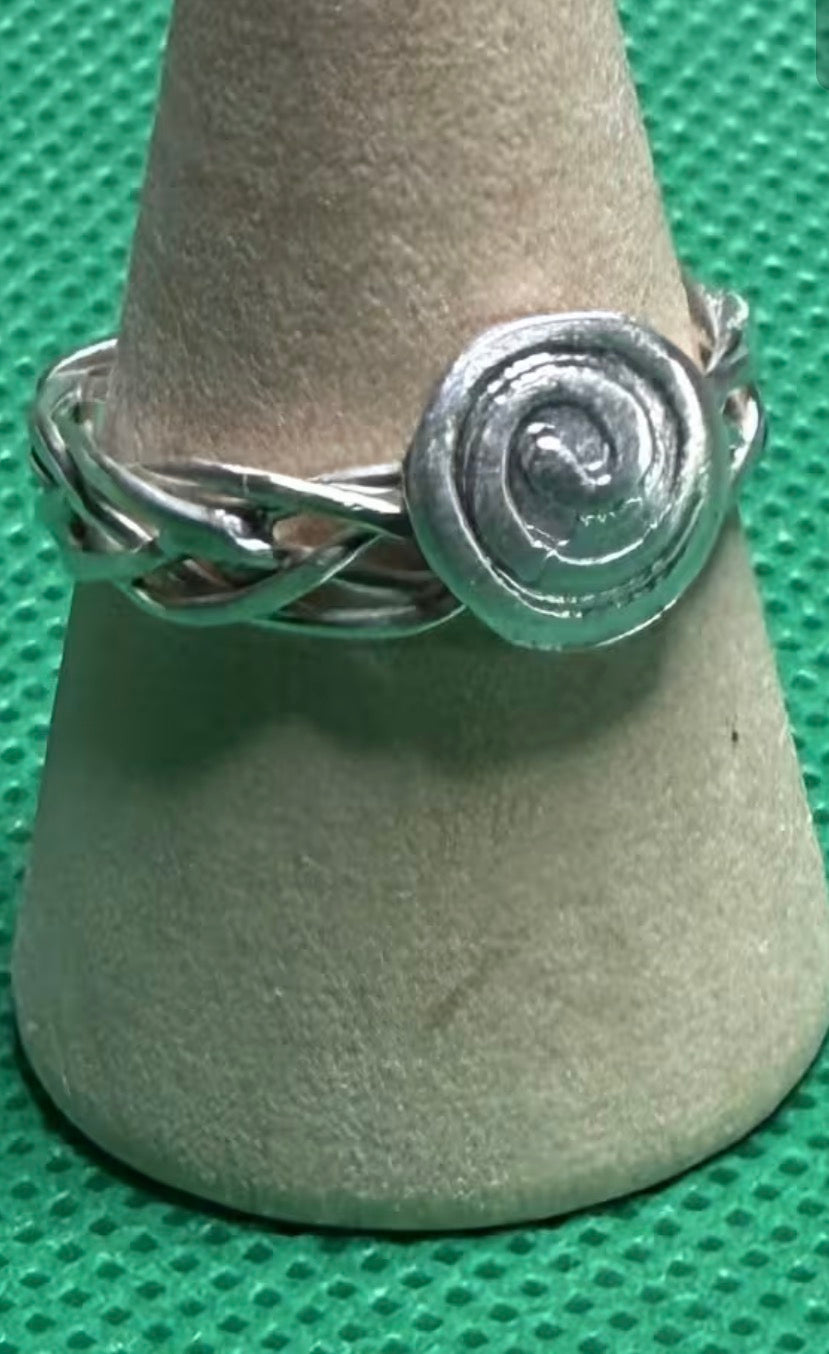 Hand made silver Celtic twist with swirl ring. Size P