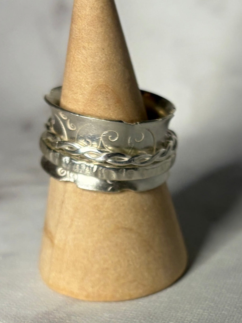 Handmade sterling silver fidget anti anxiety spinner ring. Size K
