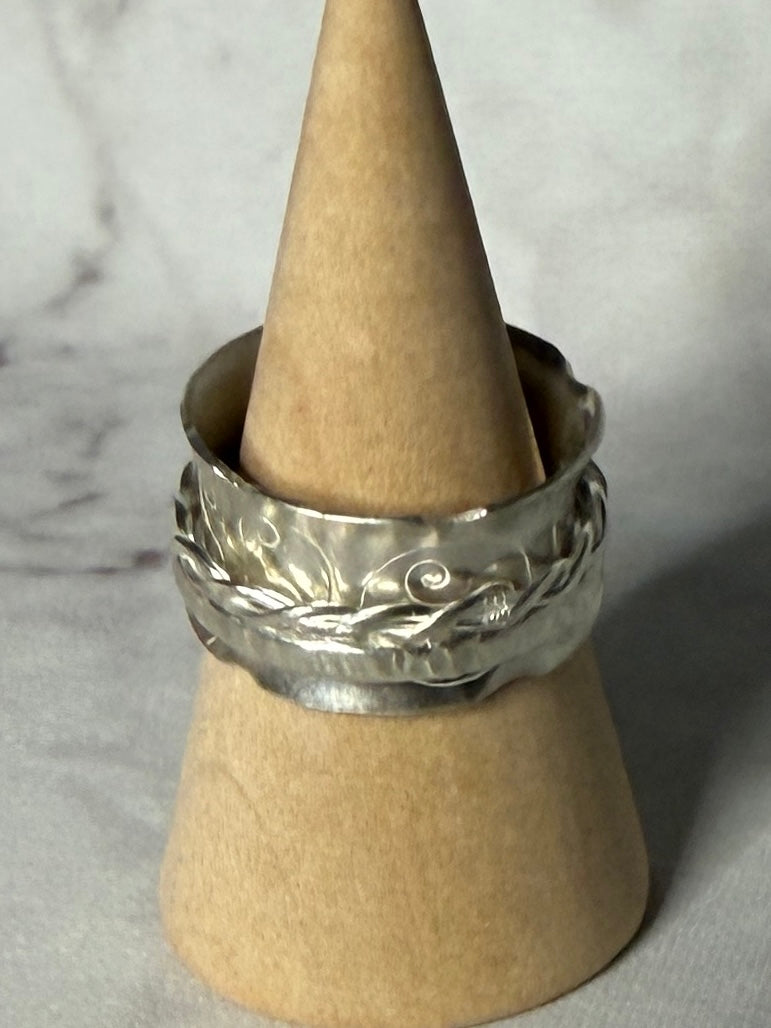 Handmade sterling silver fidget anti anxiety spinner ring. Size K