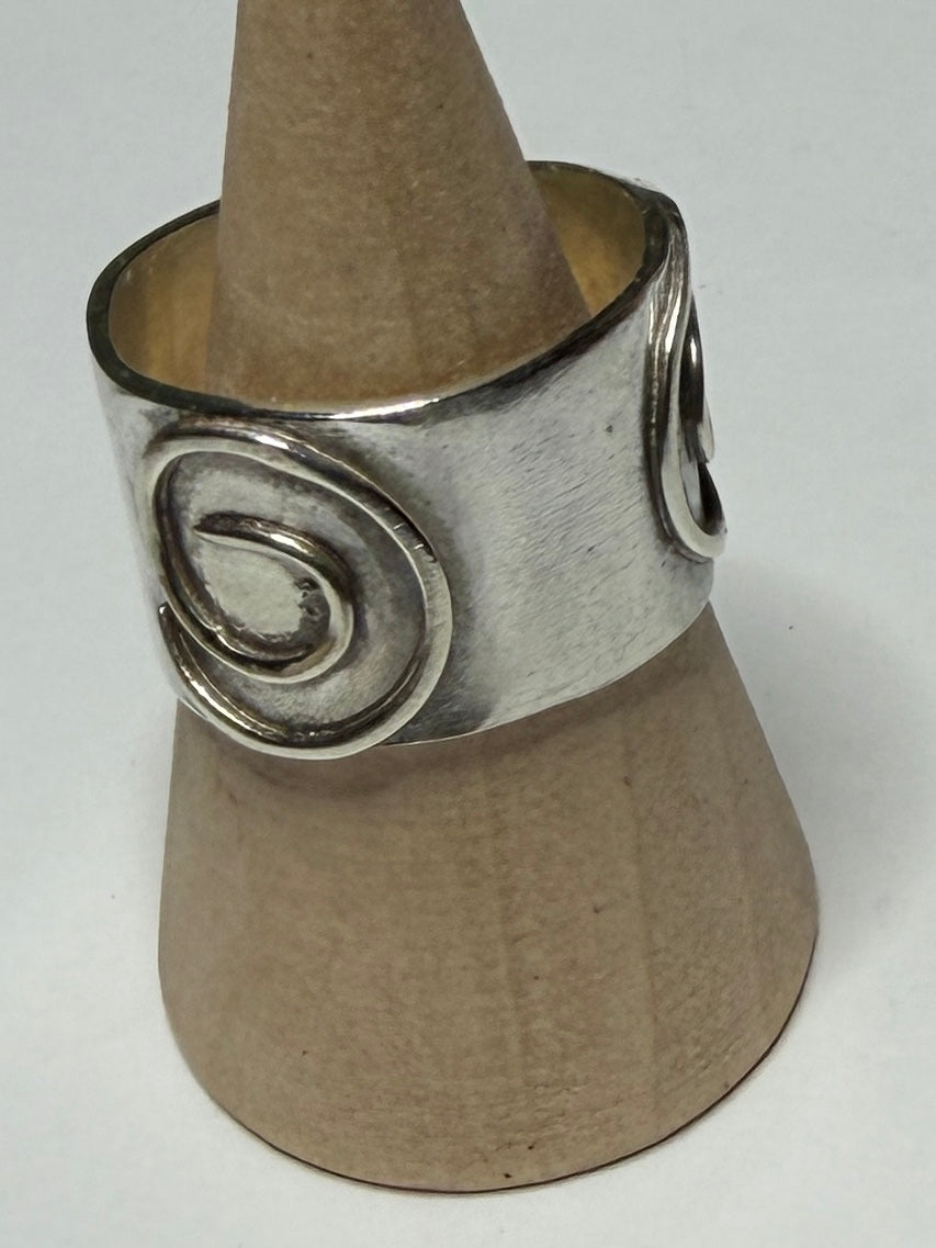 Handmade sterling silver Celtic swirl ring. Thick band. Size N